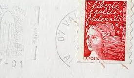 Suppression du timbre rouge : comment envoyer  un courrier prioritaire ?